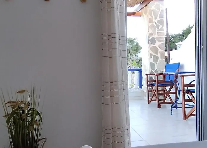 بيت للعطل Sea Breeze Stegna